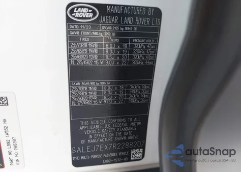 2024 Land Rover Defender 110 P300 z USA, uszkodzony, nr VIN SALEJ7EX7R2288207